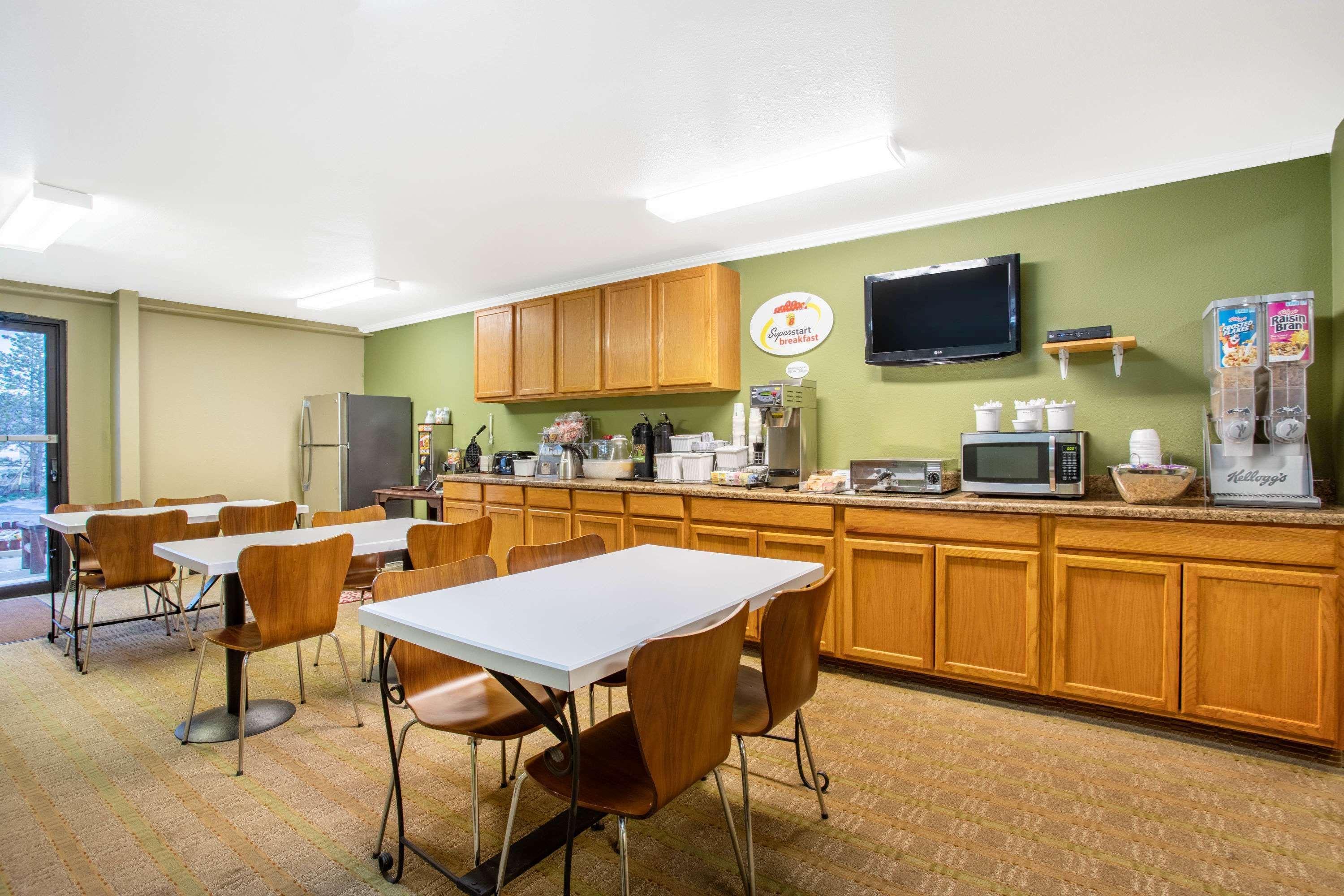 Hotel Super 8 By Wyndham Kremmling Esterno foto