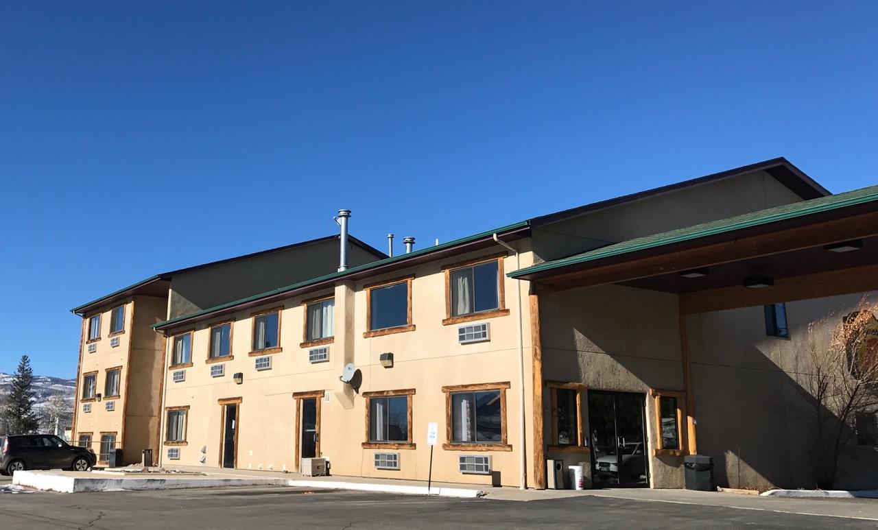 Hotel Super 8 By Wyndham Kremmling Esterno foto