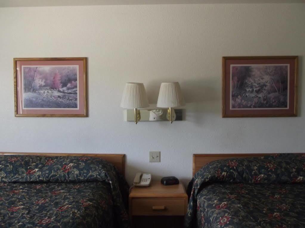 Hotel Super 8 By Wyndham Kremmling Esterno foto